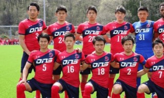 防守稳固，球队全力抵抗攻势夺取胜利
